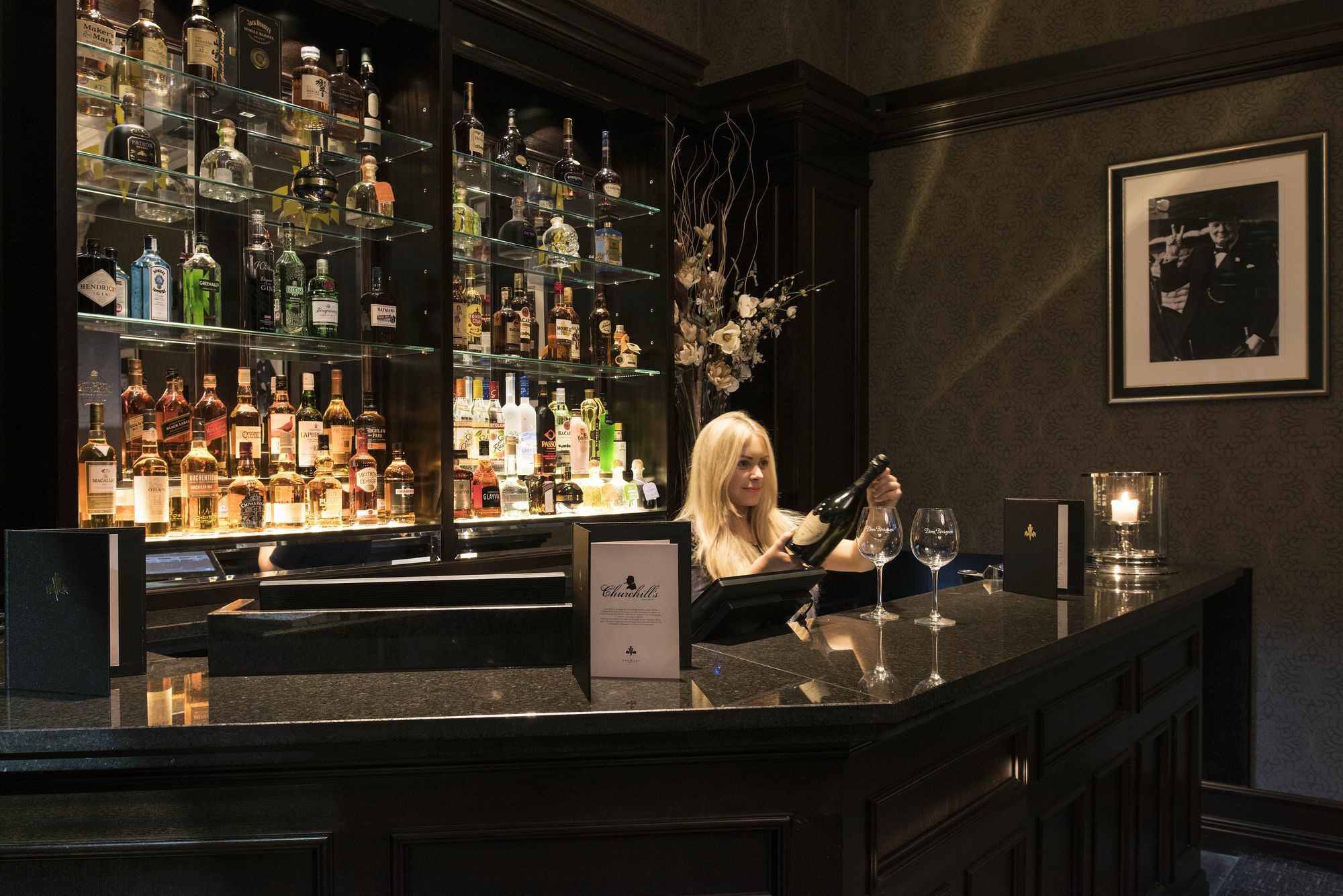 The Vermont Aparthotel ニューカッスル・アポン・タイン エクステリア 写真